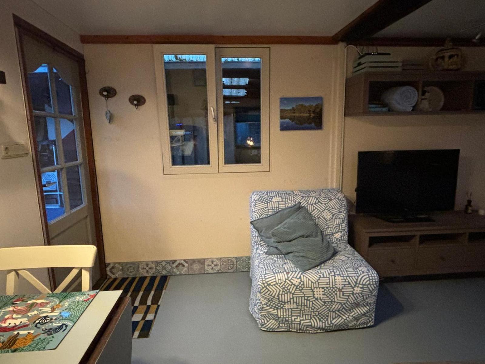 Hotel Aan De Dijk à Dordrecht Extérieur photo