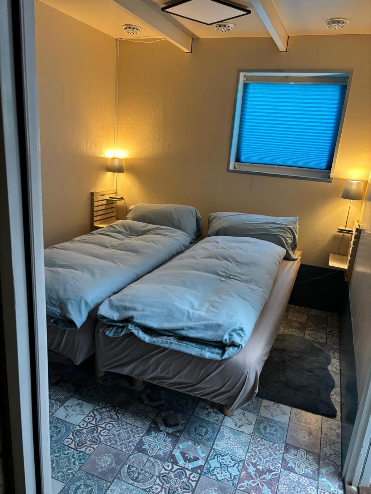 Hotel Aan De Dijk à Dordrecht Extérieur photo